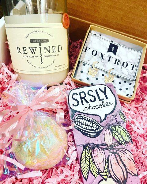 Time is Running Out!   Free Local Delivery! - Fox Trot Boutique